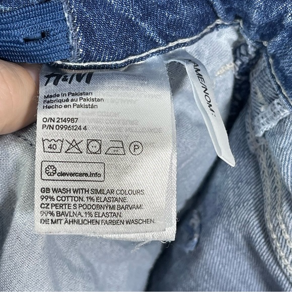 H&M &DENIM, Boys Wide Leg Jeans, Size 8. Adjustable Waist. Excellent condition! - Picture 3 of 7